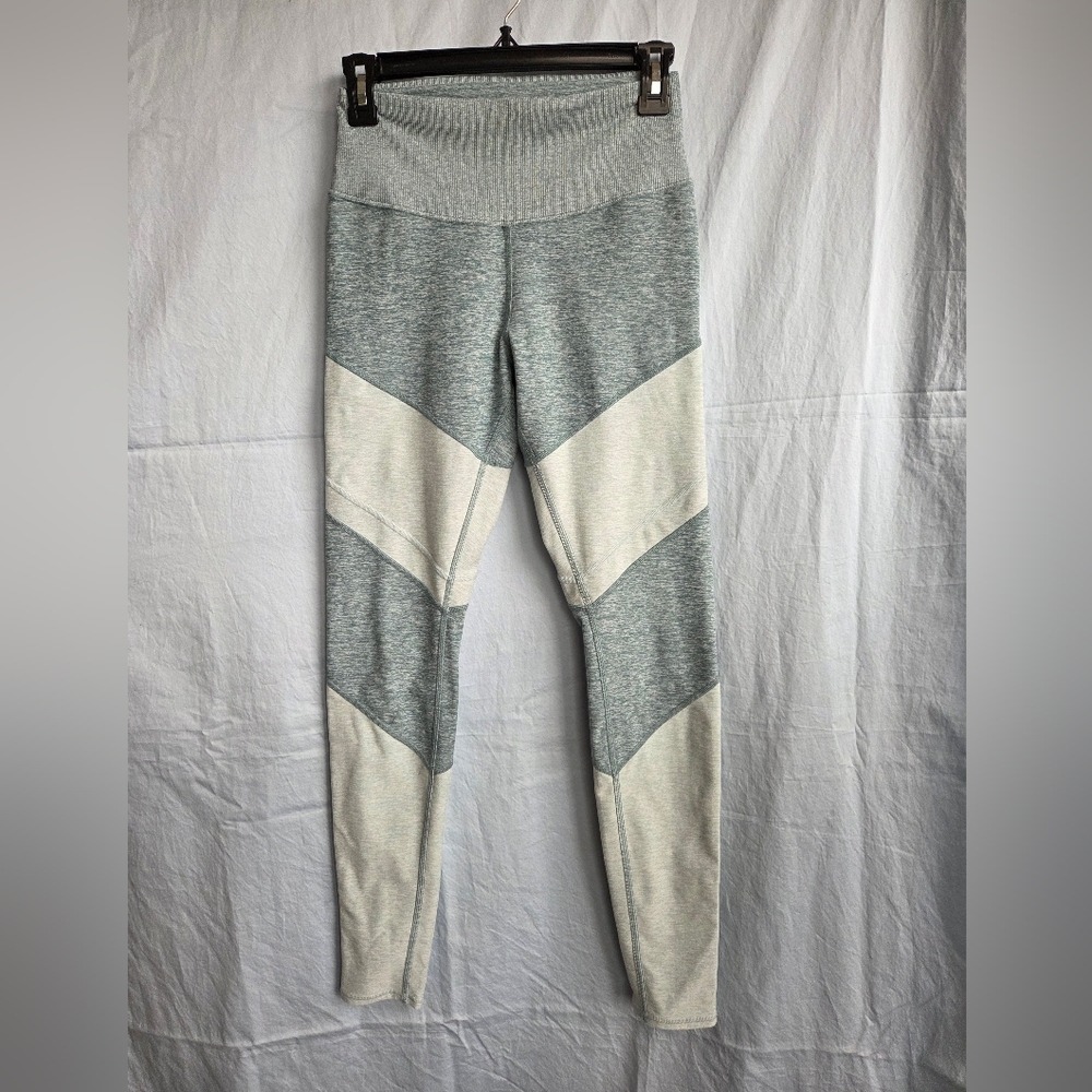 Alo Yoga Alosoft HR Sheila Leggings in Heathered Light/Dark Green - Size M